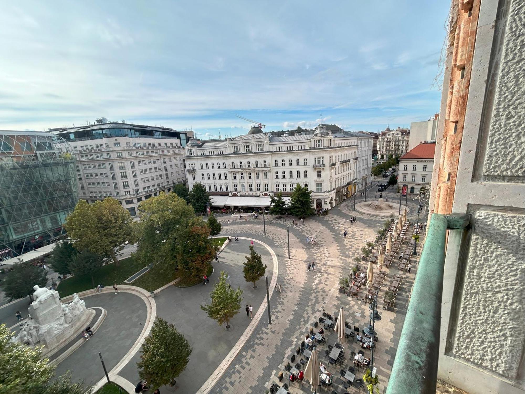 The Budapest Times, Budapest